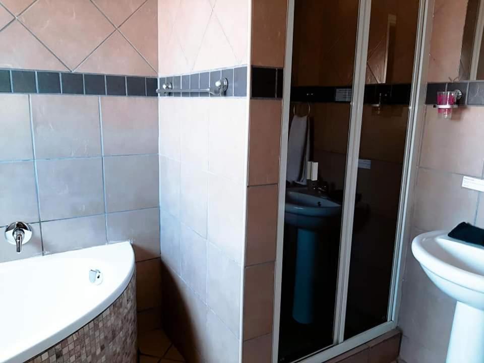 Aandrus Guesthouse Bloemfontein Dış mekan fotoğraf