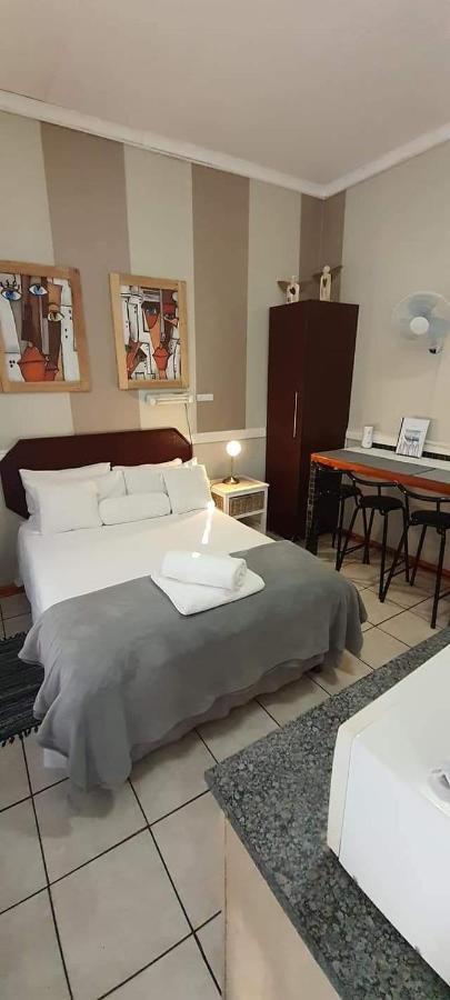 Aandrus Guesthouse Bloemfontein Dış mekan fotoğraf
