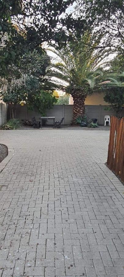 Aandrus Guesthouse Bloemfontein Dış mekan fotoğraf