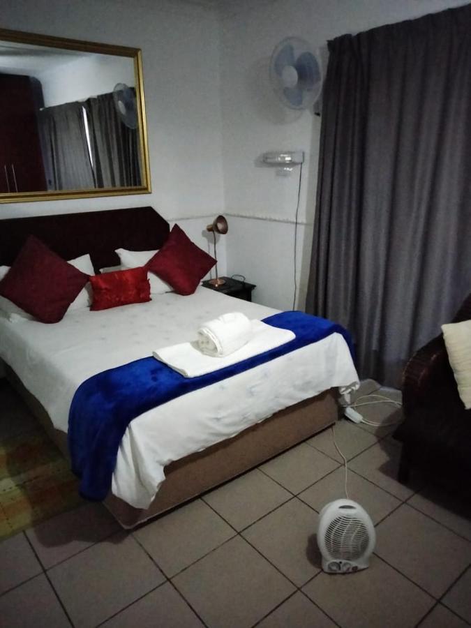 Aandrus Guesthouse Bloemfontein Dış mekan fotoğraf