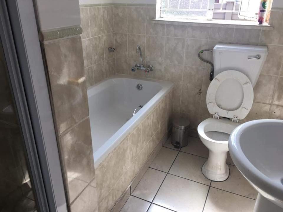 Aandrus Guesthouse Bloemfontein Dış mekan fotoğraf