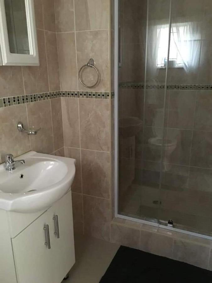 Aandrus Guesthouse Bloemfontein Dış mekan fotoğraf