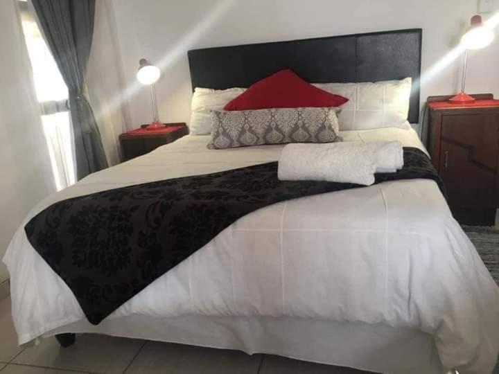 Aandrus Guesthouse Bloemfontein Dış mekan fotoğraf