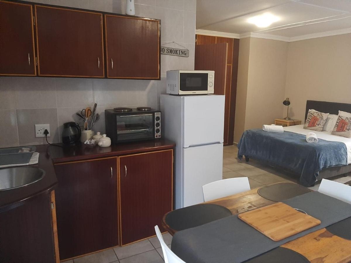 Aandrus Guesthouse Bloemfontein Dış mekan fotoğraf