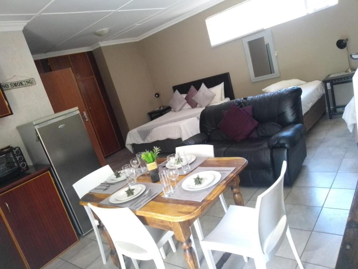 Aandrus Guesthouse Bloemfontein Dış mekan fotoğraf
