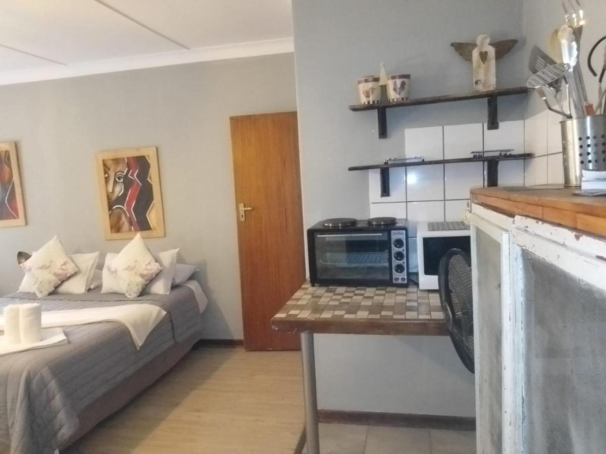 Aandrus Guesthouse Bloemfontein Dış mekan fotoğraf