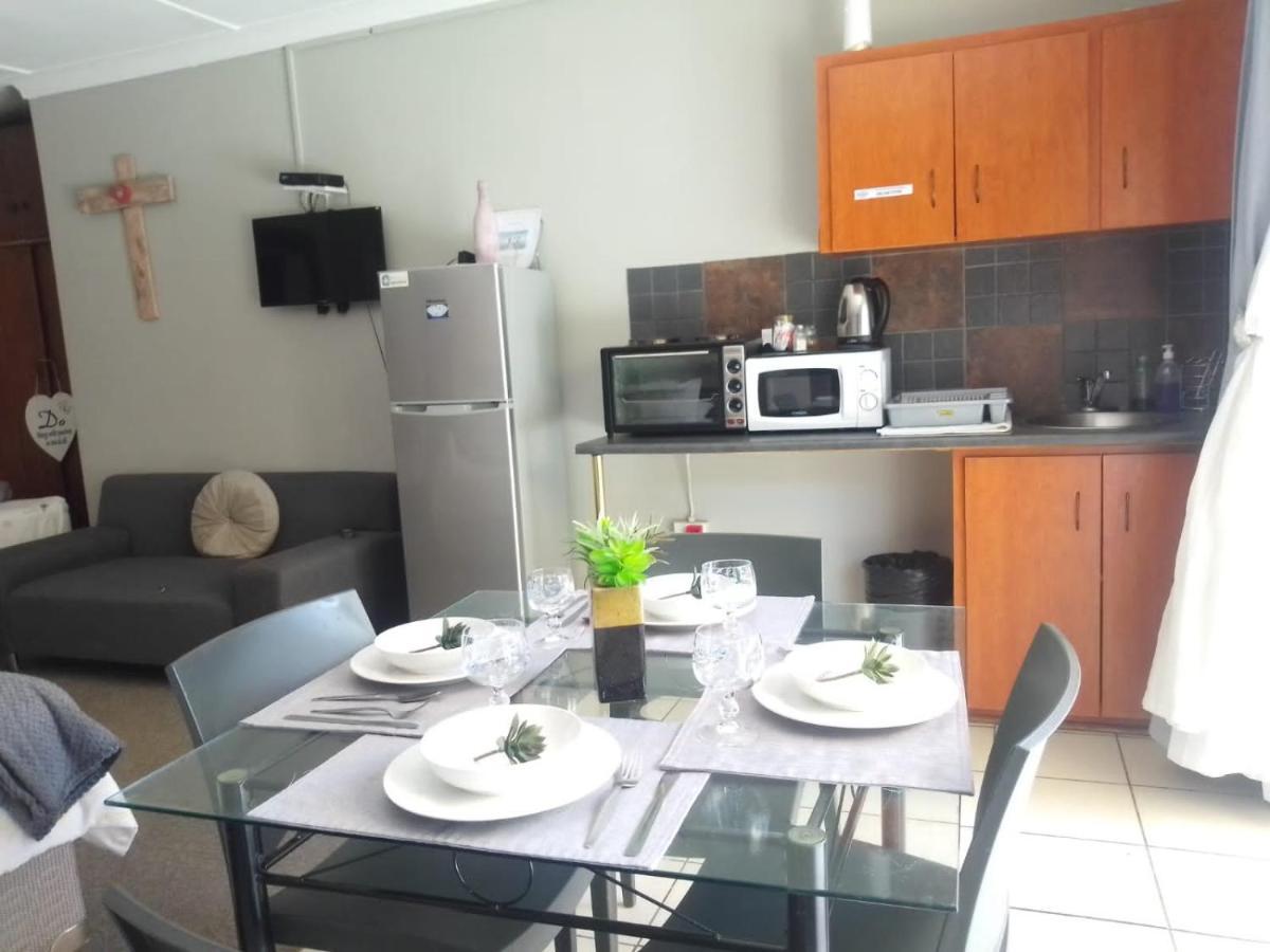 Aandrus Guesthouse Bloemfontein Dış mekan fotoğraf